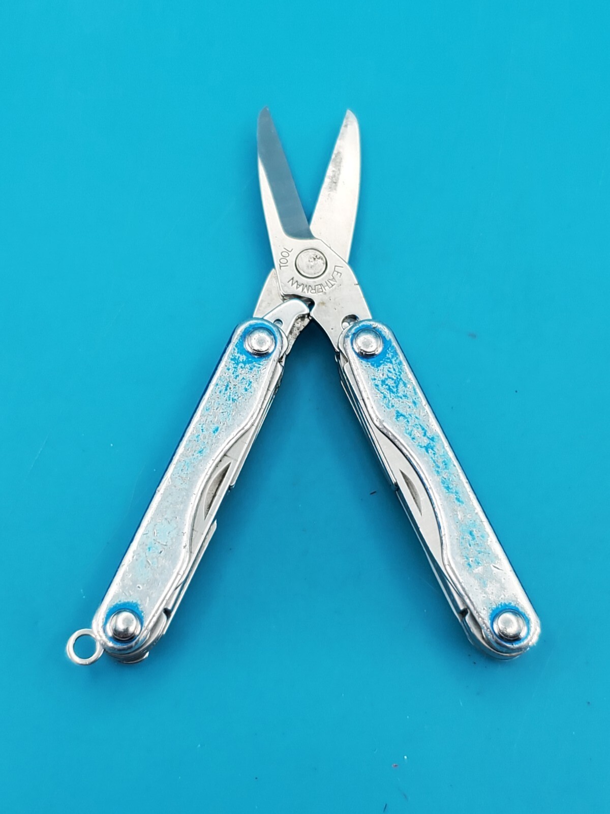 Leatherman “Squirt S4” Stainless Steel Multi Tool! BLUE!