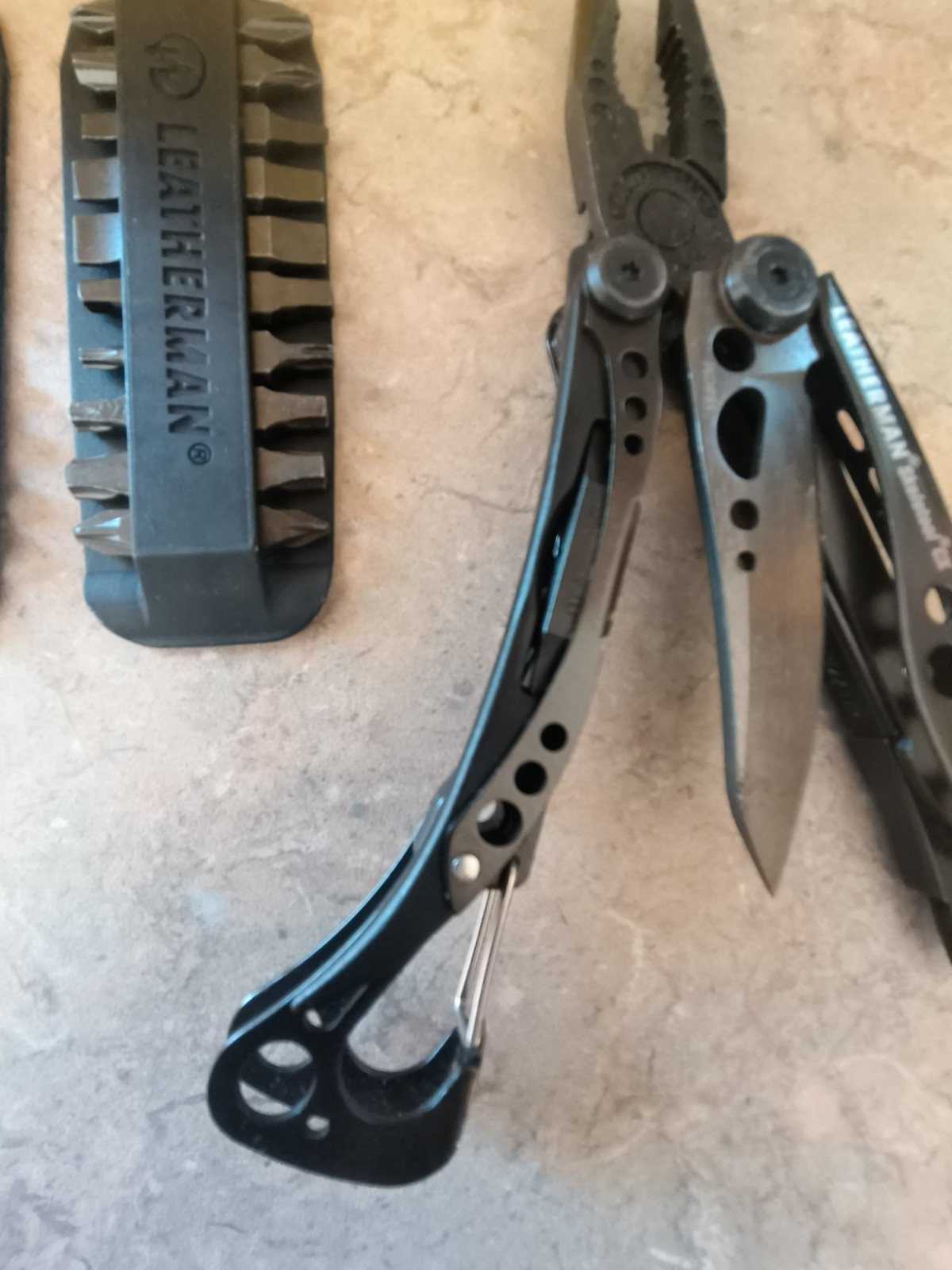 Leatherman Skeletool CX Onyx 833129 Mutli-Tool/Bit Kit/Nylon Sheath 934860