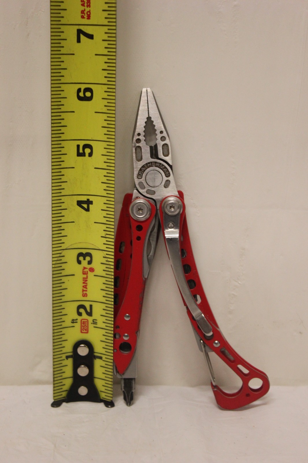 Leatherman Skeletool RX Multi-Tool Knife Pliers Combo Blade Driver Bits RED J42