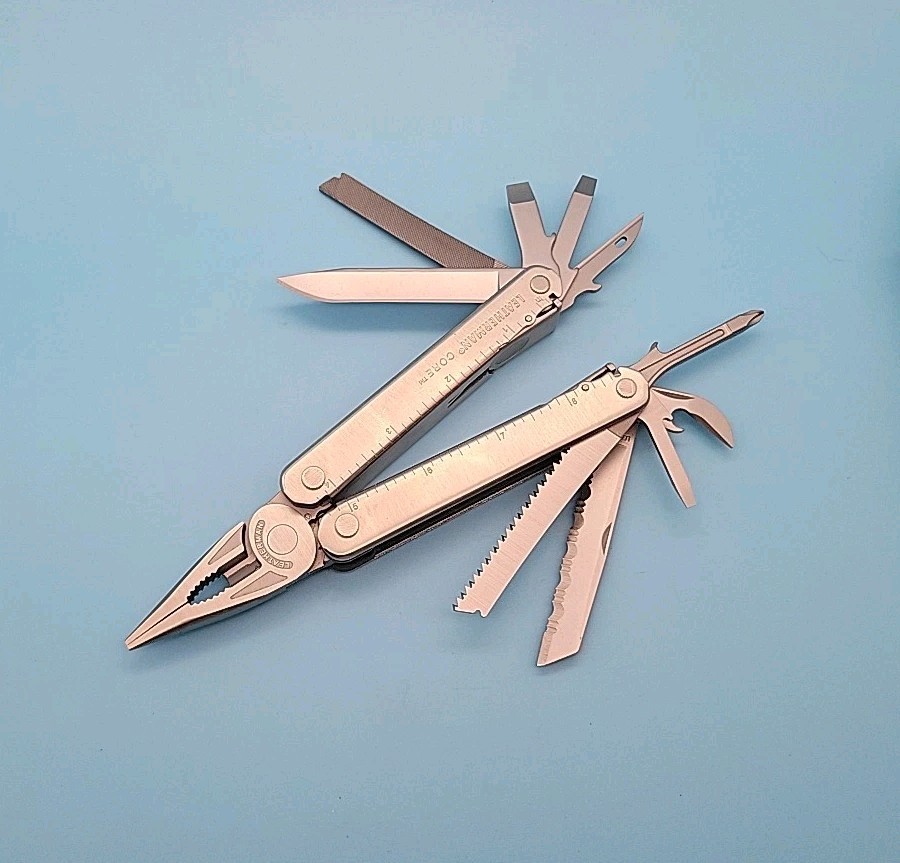 Leatherman Core Multi-Tool – Dated 0209 – Pliers, Knife – Silver – RETIRED