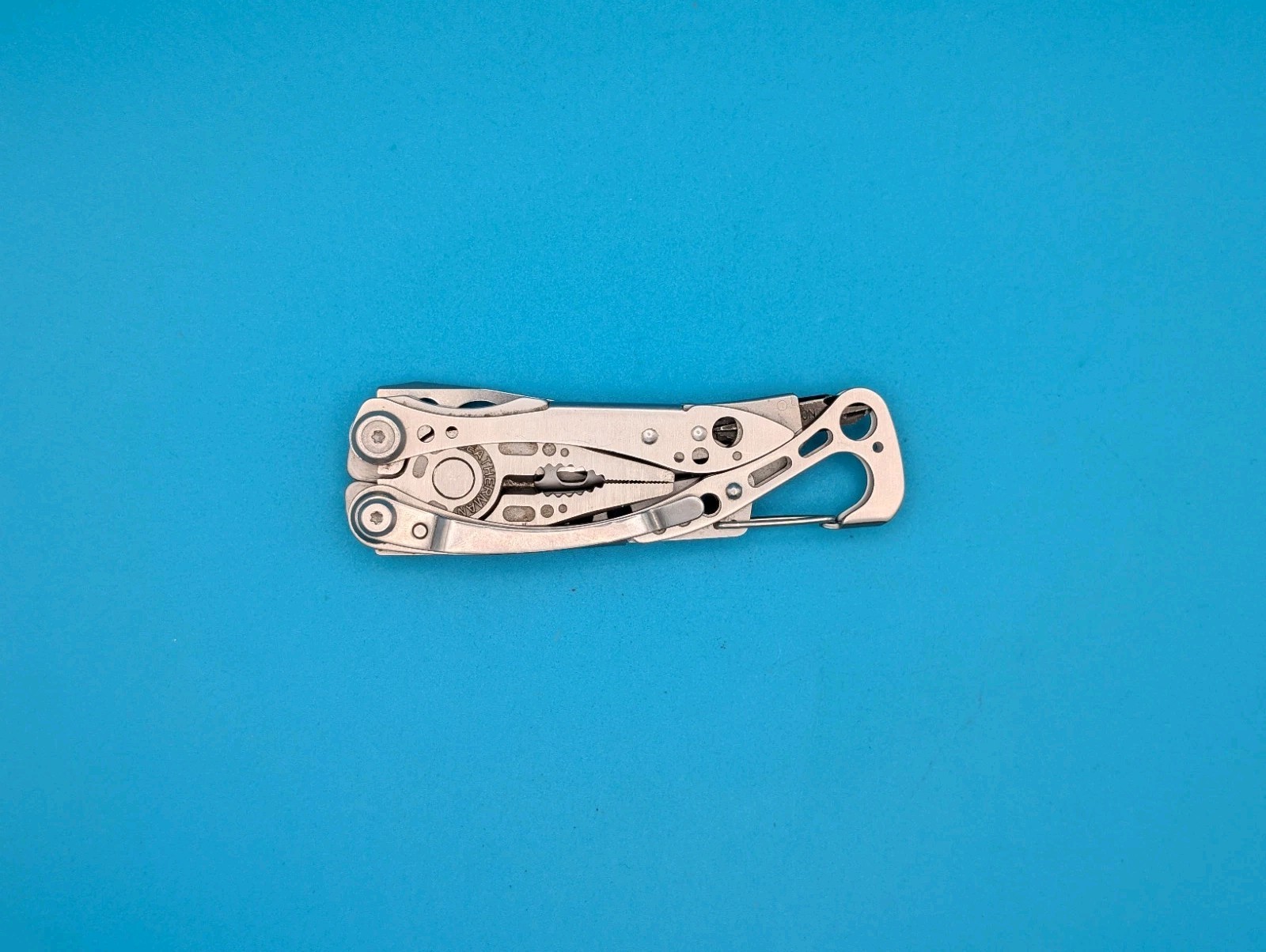 LEATHERMAN Skeletool Multi Tool – Combo Edge! *MISSING SINGLE BIT*