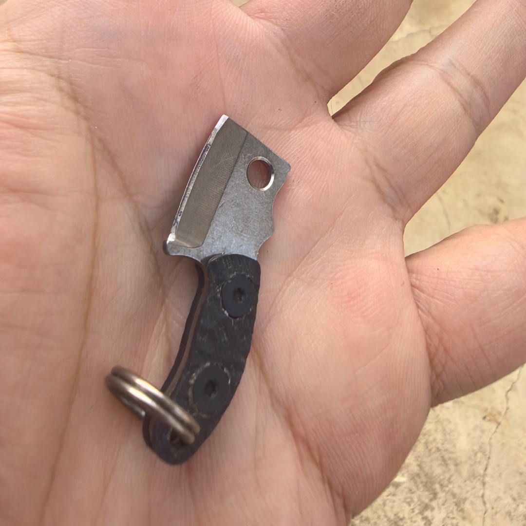 Silvery TC4 Titanium alloy/black nylon EDC Keychain -（old）