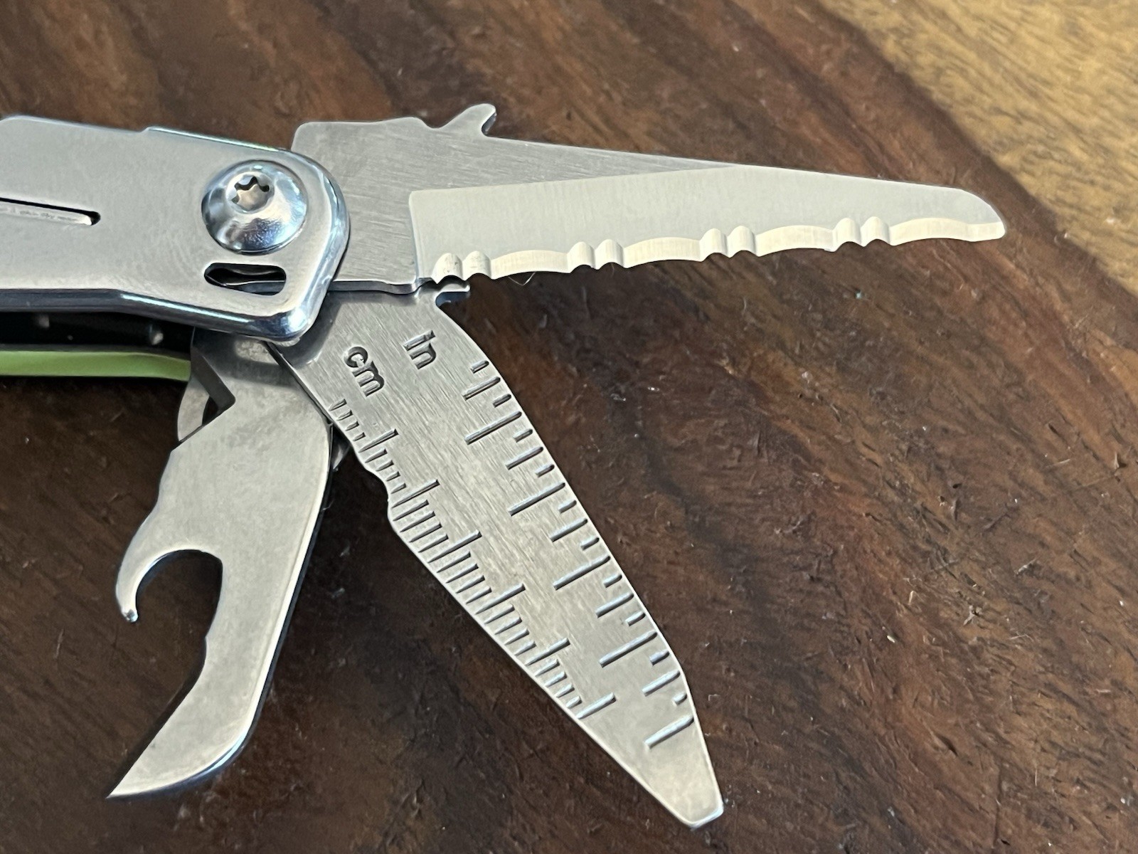 LEATHERMAN SIDEKICK® 14 Tool Stainless Steel Multi-Tool Green w/Nylon Sheath