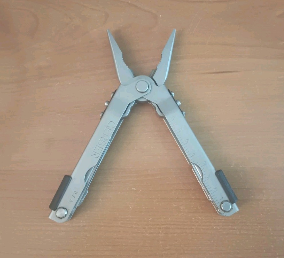 Gerber Multi-tool Stainless Needle Nose Pliers W Case Gerber Multi-tool
