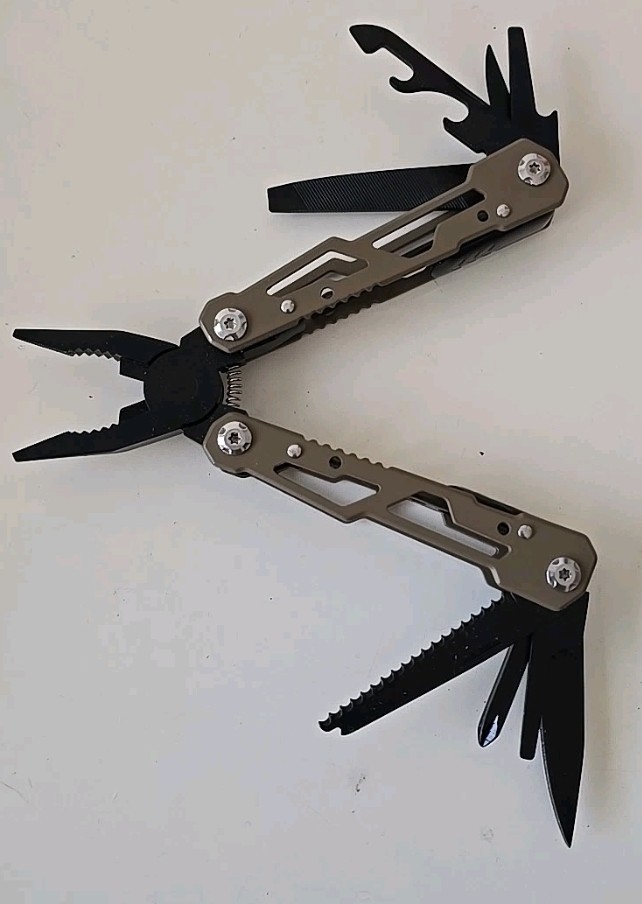 Multi Tool Plier Set With Screwdriver Bits