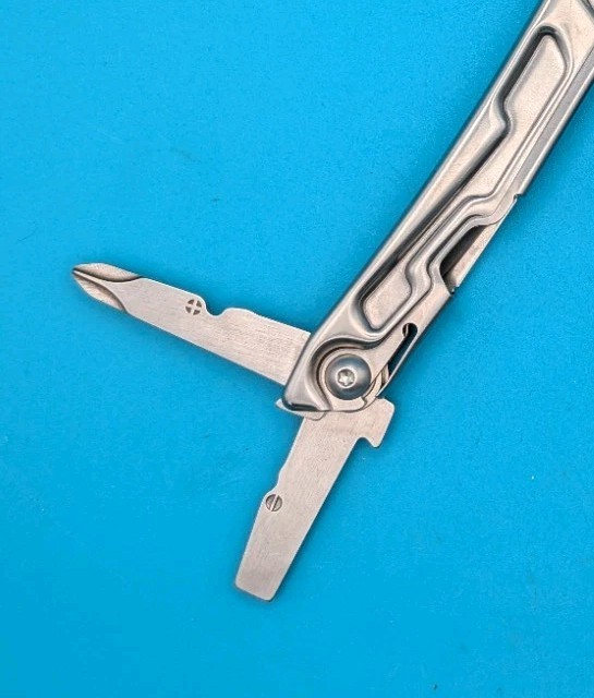 Leatherman Bolster 13 Tool Stainless Steel Multi-Tool!