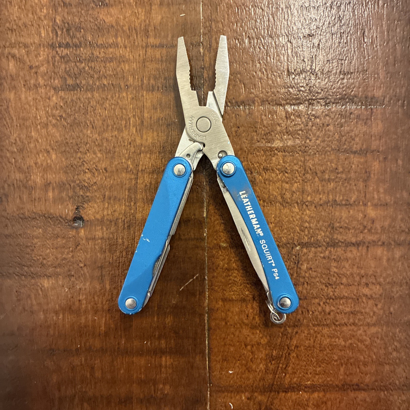 Leatherman Squirt PS4 Multi Tool, Knife, Pliers – Blue – Excellent