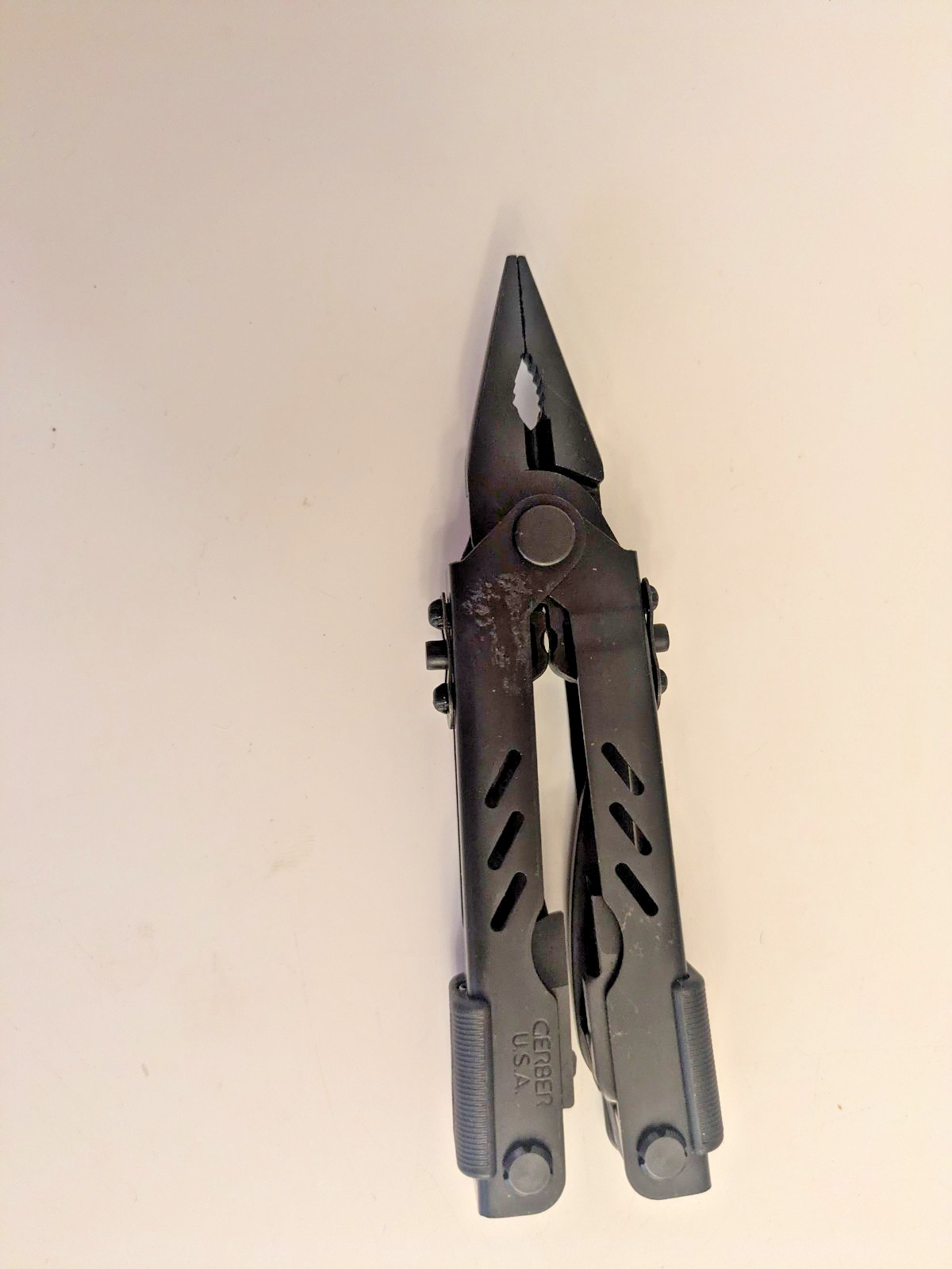 Gerber MP400 Compact Multitool! Black Oxide! With Sheath! PRISTINE!