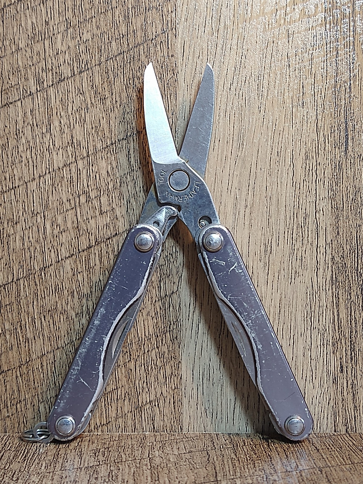 Leatherman SQUIRT S4 GRAY/SILVER Multi-Tool (Retired Model) – All Tools Good!