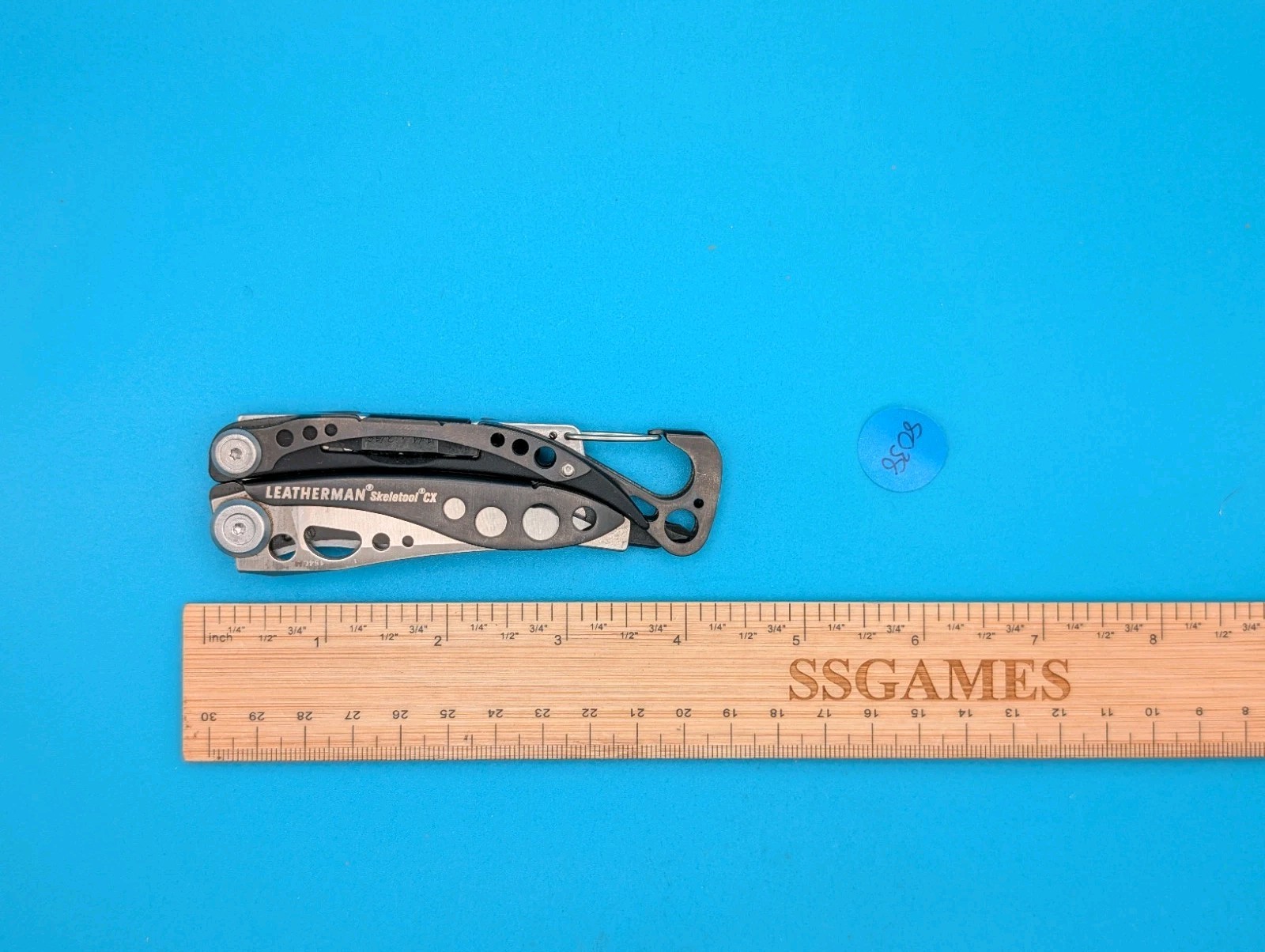 Leatherman Skeletool CX Multitool Plain Edge Knife! WITH SHEATH!