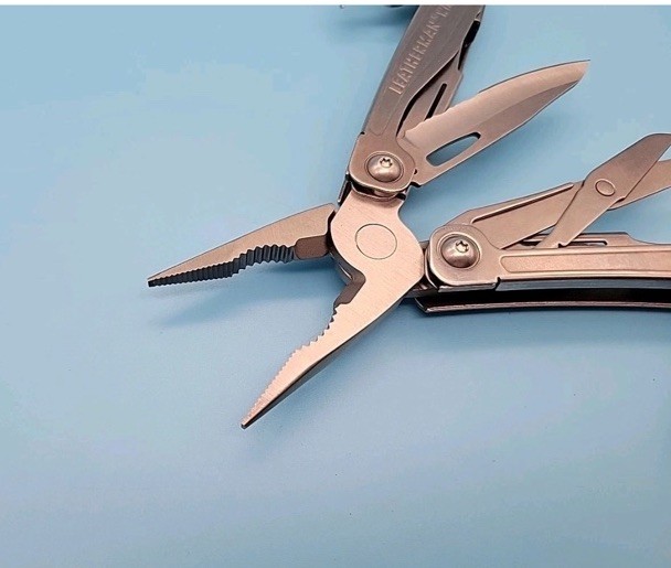 Leatherman Wingman Multi Tool w/ Sheath – Pocket Clip, Pliers, Screwdrivers New