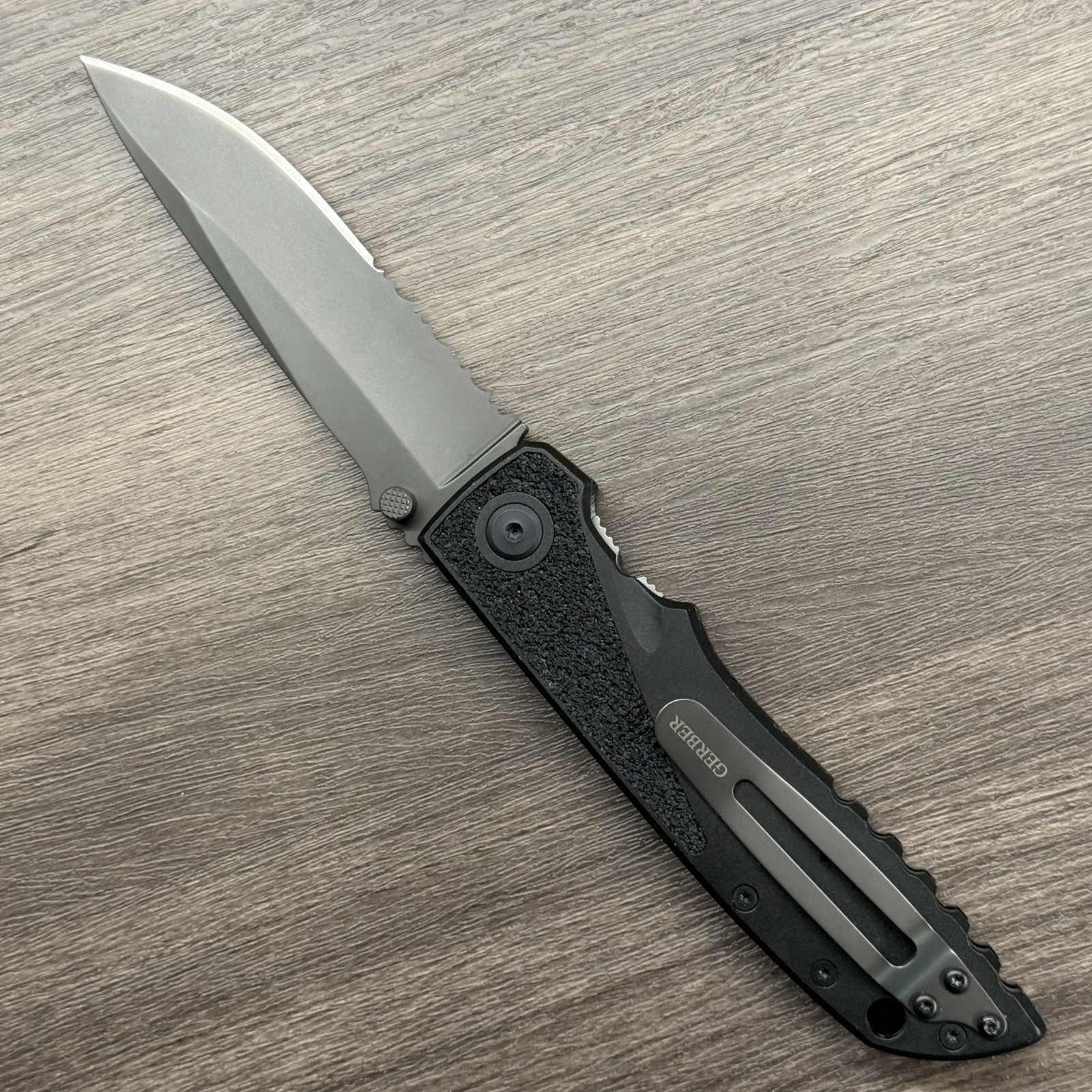 Gerber Icon Large Folding Knife Textured Aluminum Handle, Classic liner lock