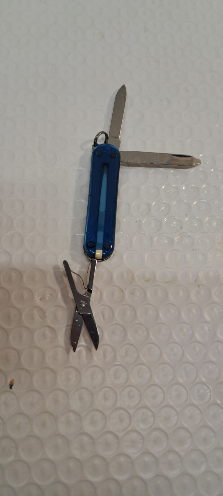 VICTORINOX CLASSIC SD 58MM SWISS ARMY KNIFE POCKET KEYCHAIN TRANSLUCENT blue 5