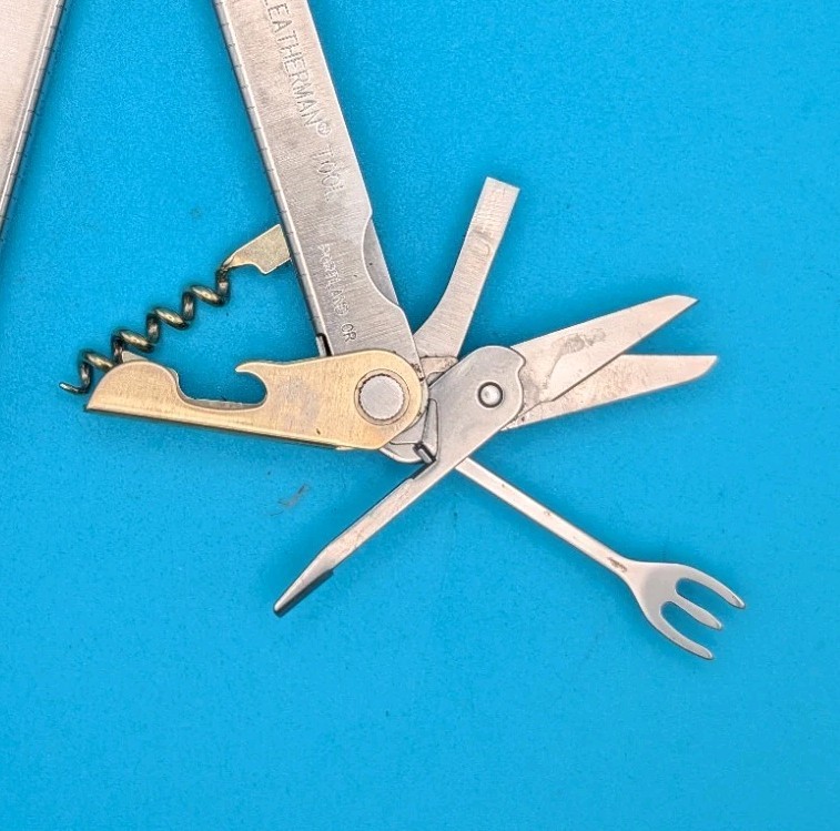 Leatherman Flair Multi-Tool Stainless Knife Pliers USA! With Sheath! 03/00 DATE