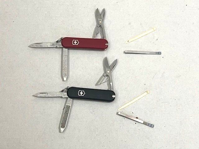 Lot of 2 Victorinox SWISS Army Red & Black small MULTI TOOLS 52mm – Great
