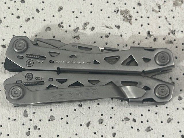 Gerber Suspension NXT Silver Multi-Tool Pilers –