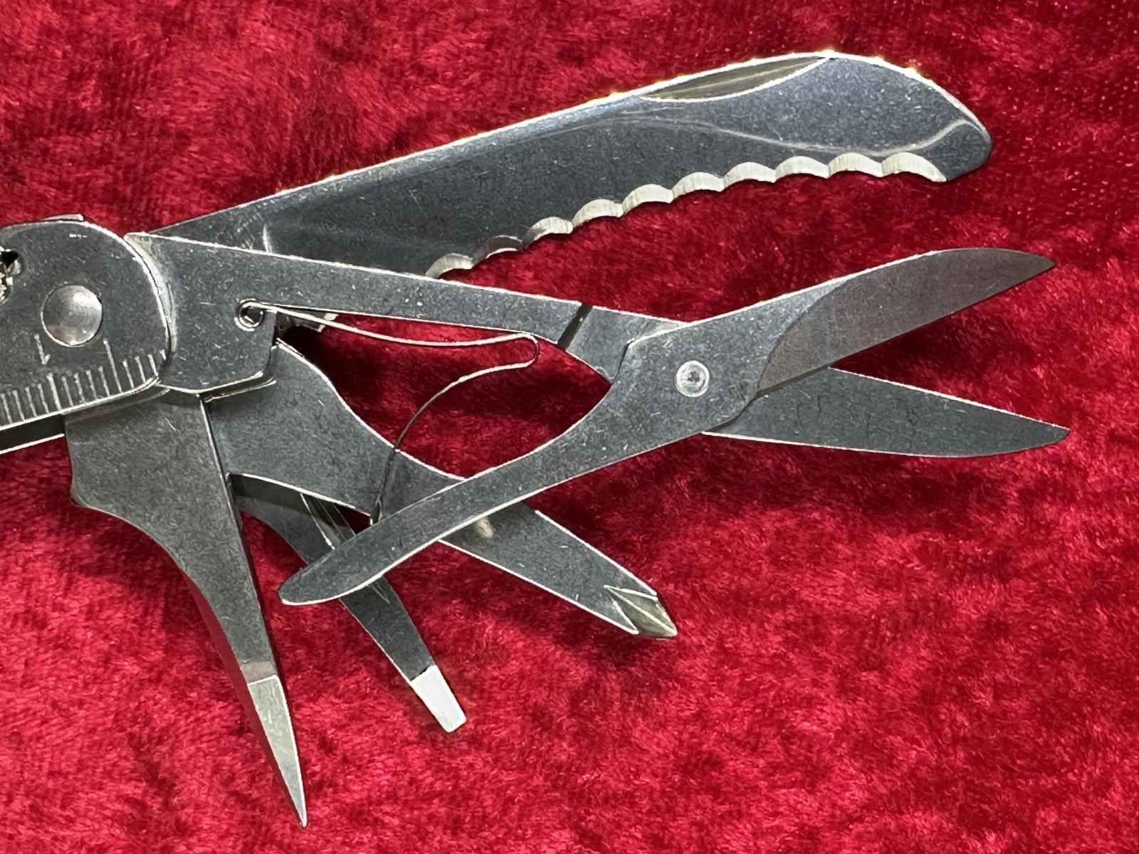 Victorinox SwissTool RS Rescue Stainless Steel Swiss Army Knife Multi-Tool (680)
