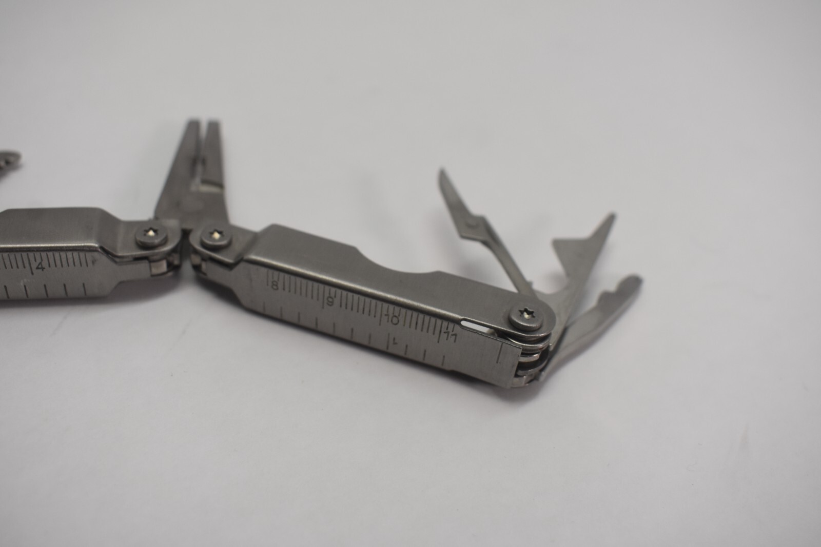 Winchester Mini 2″ Multi-Tool Knife 8-in-1 2″ Pocket Utility Tool Camp Fishing