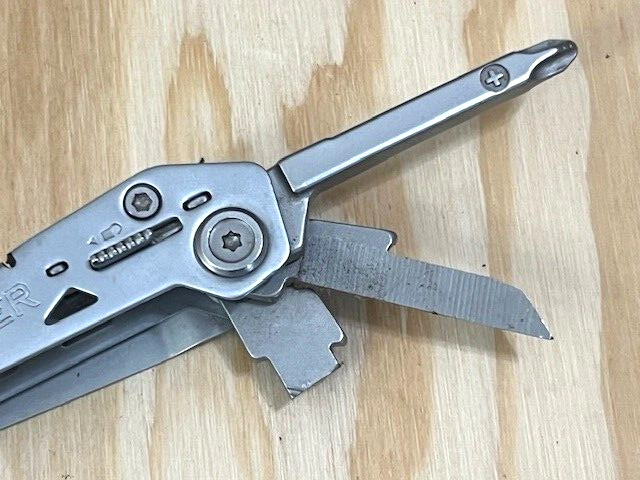 GERBER Suspension NXT Multi-Tool Stainless Steel One Tool BROKEN – See photos