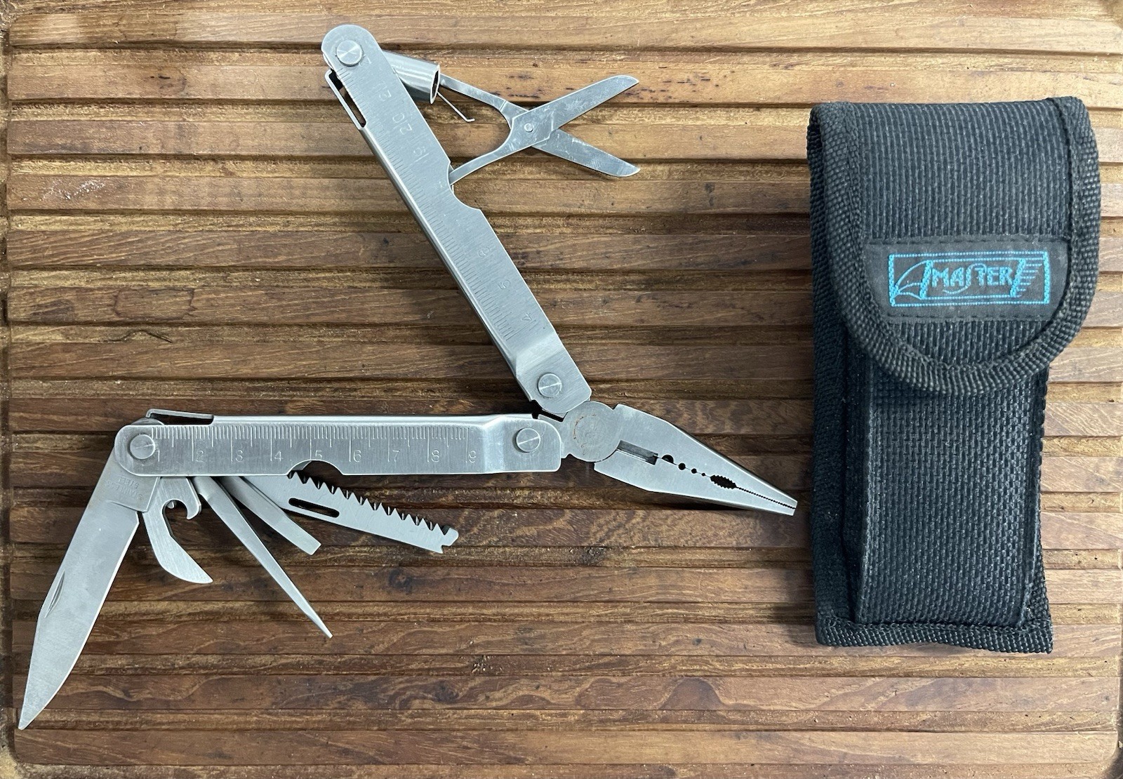 Master Tool Multi Tool Pocket Knife