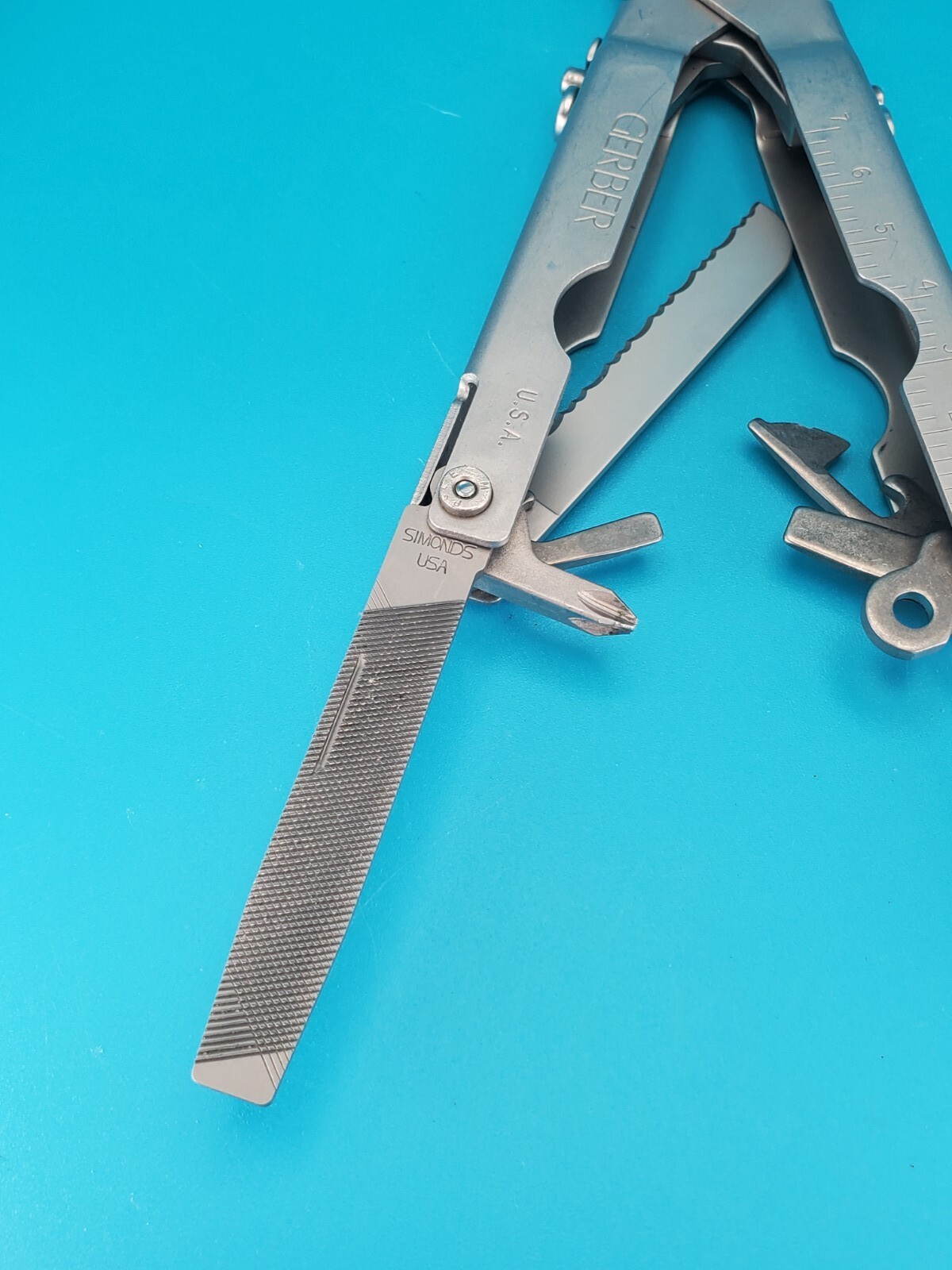 Vintage Gerber Stainless Steel Needlenose MP400 Multi-Tool Pliers! With Sheath!