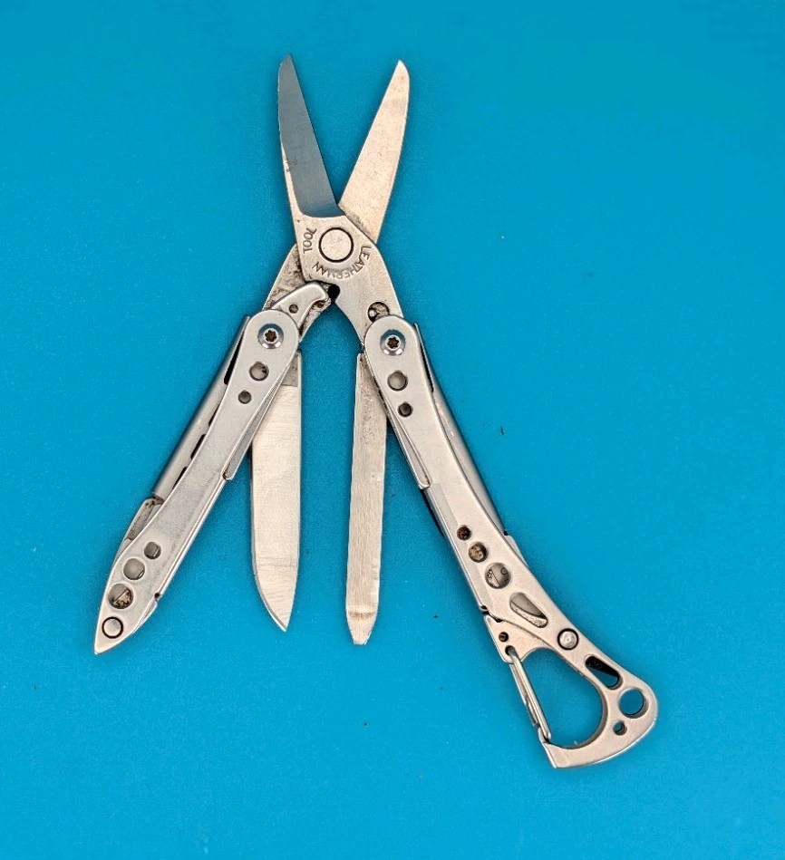 Leatherman Style CS Black Multi-Tool! FAST SHIPPING! USED! SCRATCHING ON BLADE