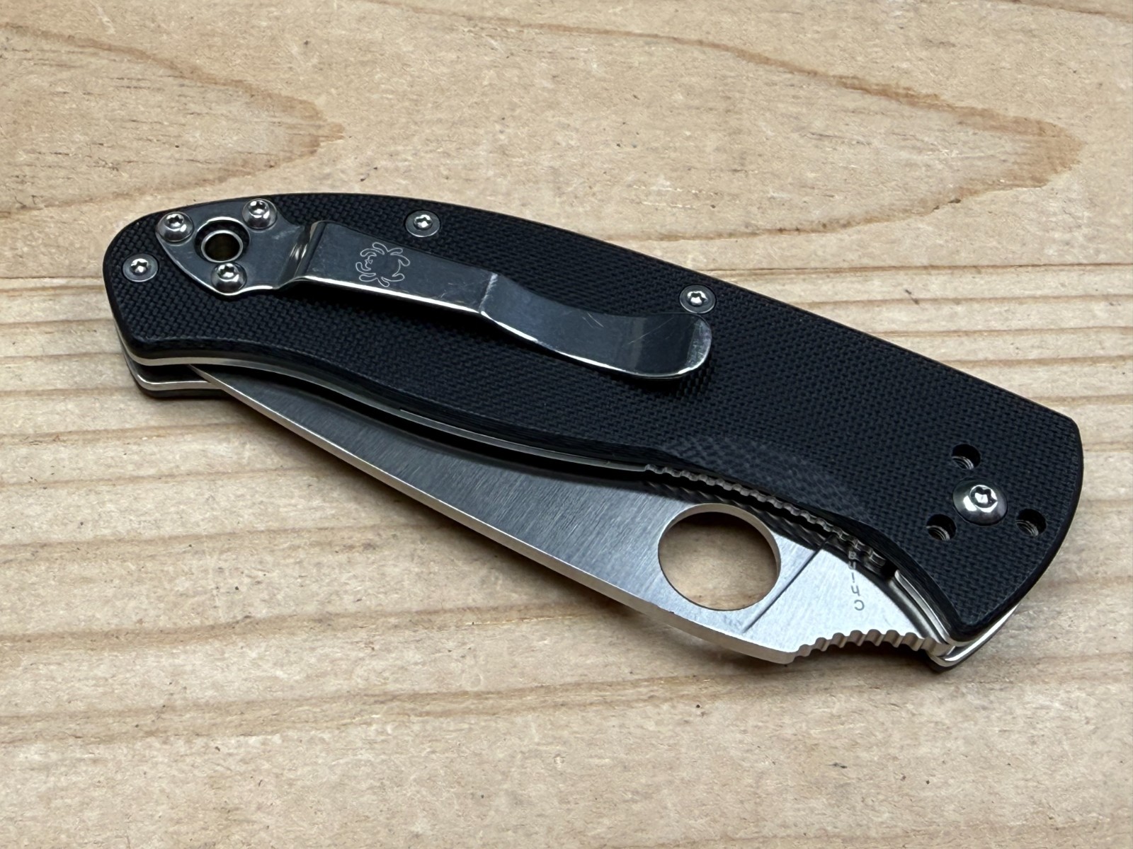 Spyderco Tenacious 8Cr13MoV Straight Edge Black G-10 Blade Folding Pocket Knife
