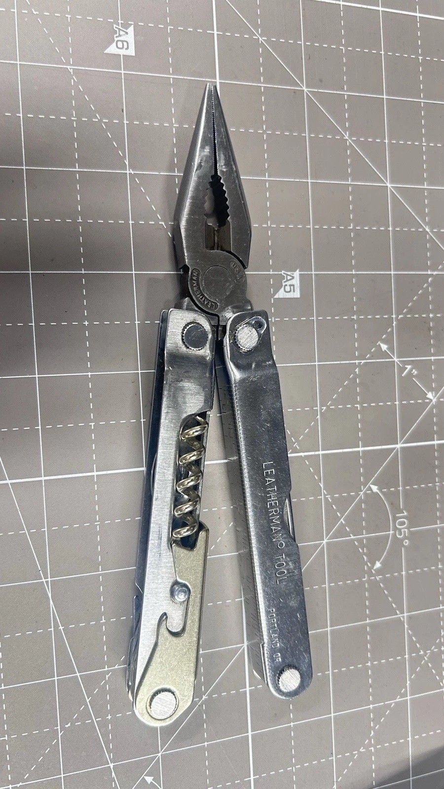 Leatherman FLAIR Multi-Tool Stainless Pliers “08/99 & 10/99” Date Stamps