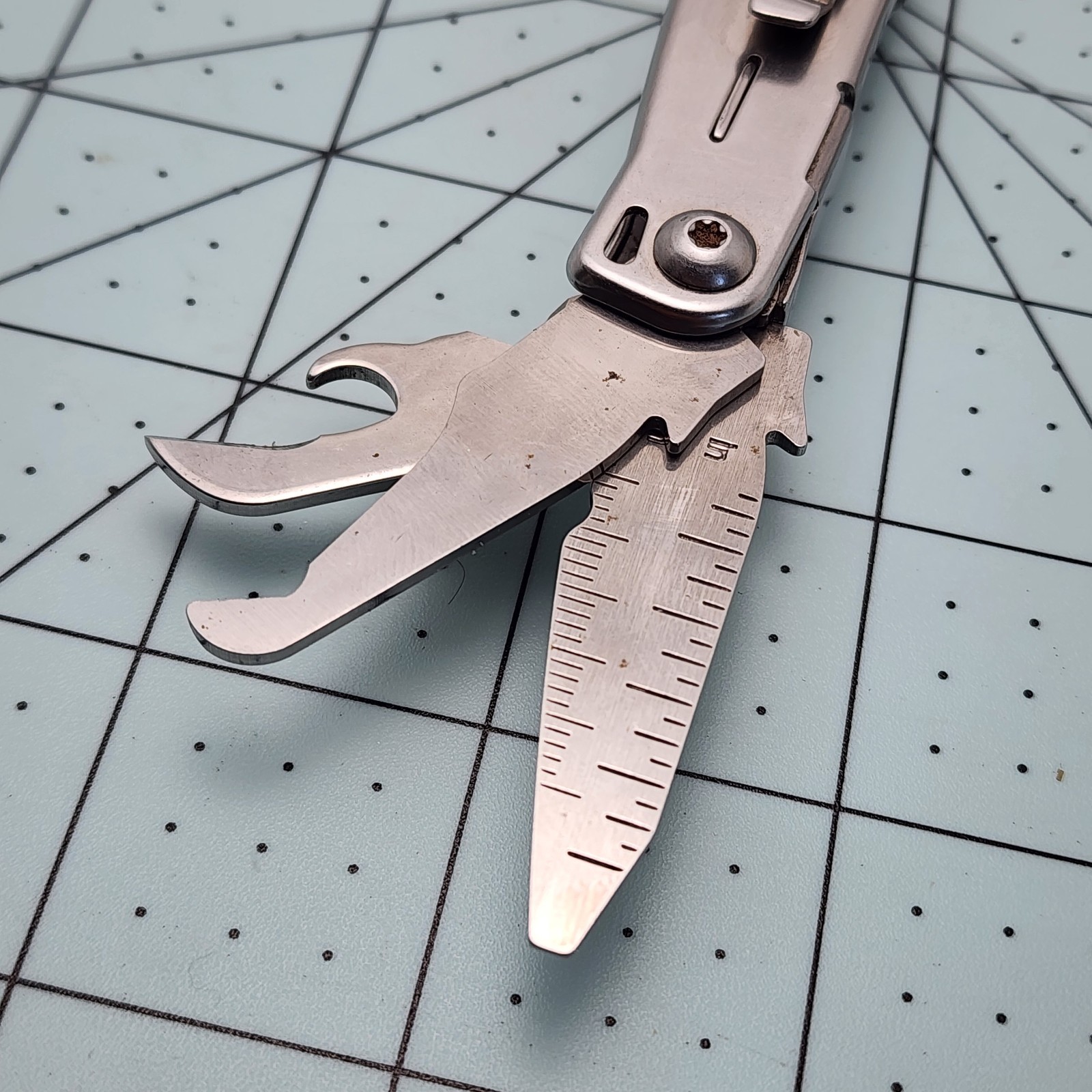 LEATHERMAN WINGMAN MULTI- TOOL 6 MULTI-TOOL POCKET