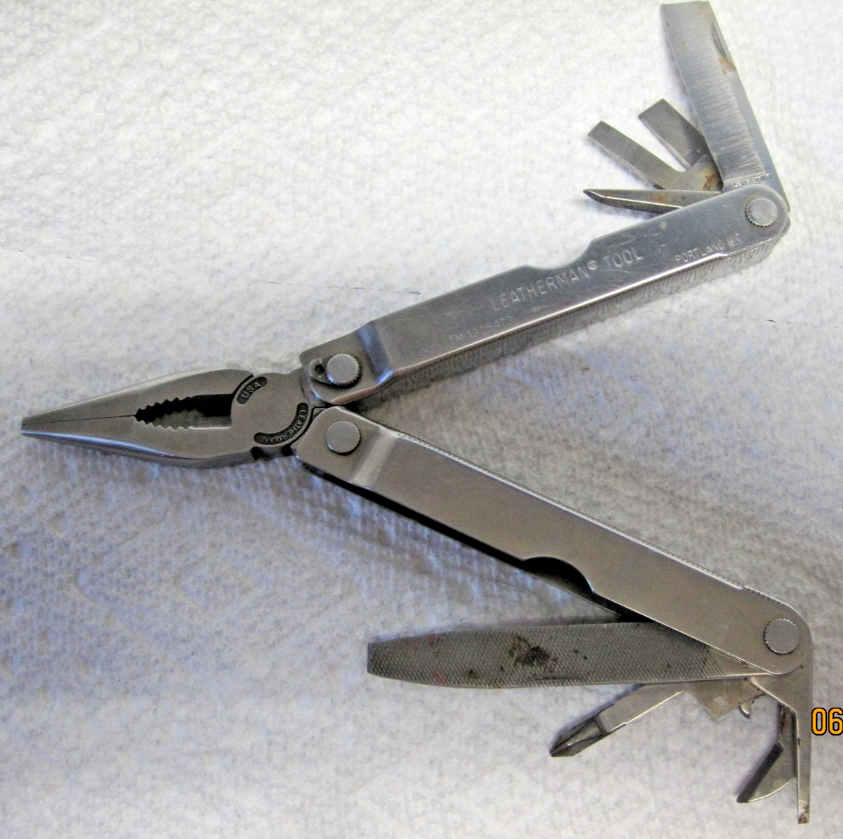 Vintage Original 4″ Leatherman Tool US REG TM 1325473 Multi-Tool Portland