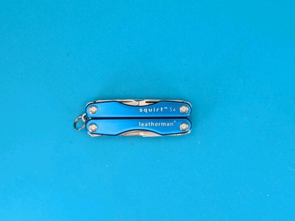 Leatherman Squirt S4 Multi-Tool, Key Ring, Retired, BLUE!