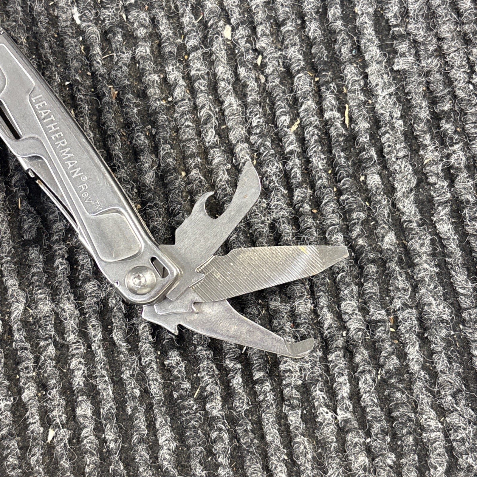 Leatherman Rev 3.8″ Multi-Tool, Stainless! USED (043)