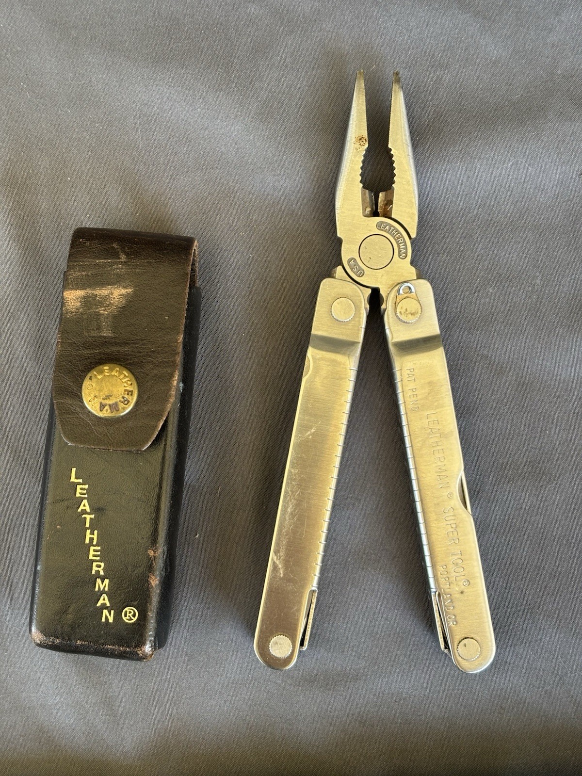 Leatherman Super Tool PAT PEND Early Version Multi Tool w/ Leather Sheath USA