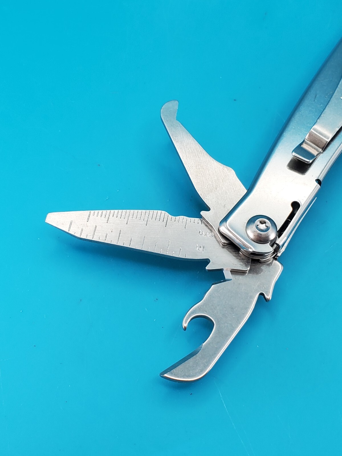 Leatherman Rev 3.8″ Multi-Tool, Stainless!