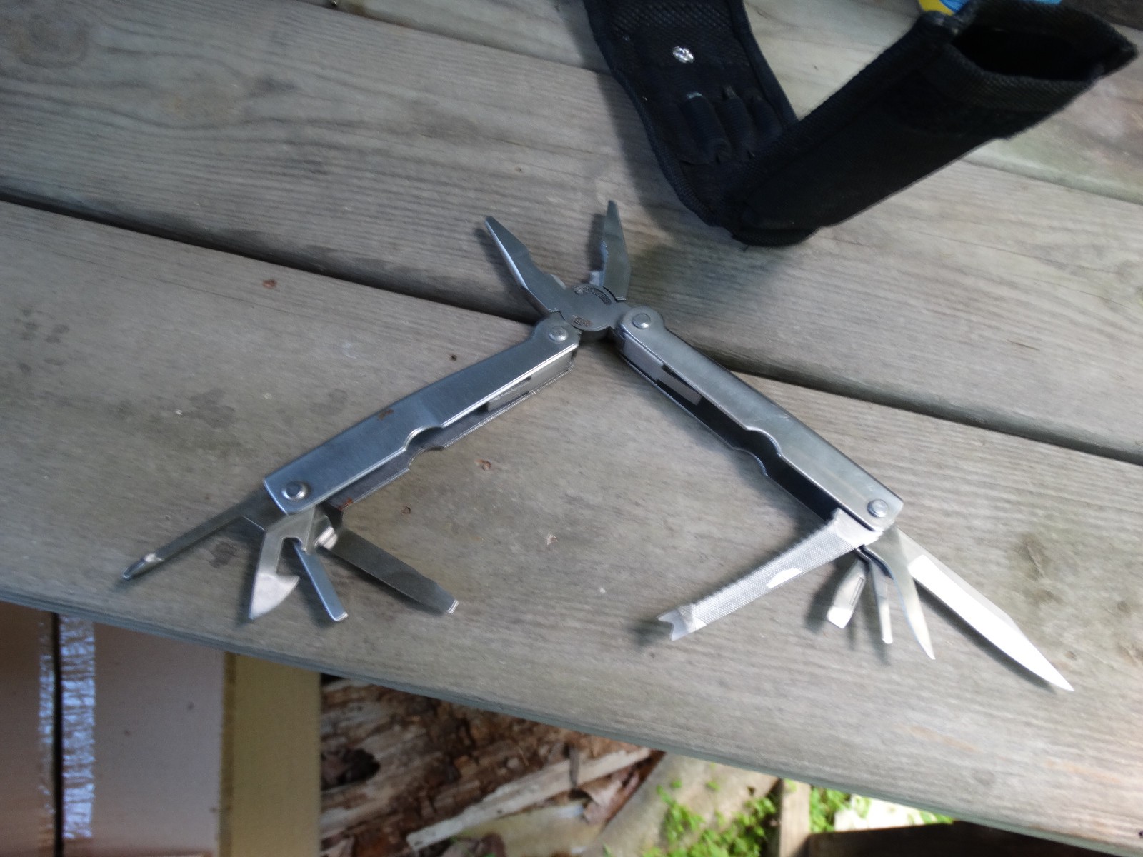 HEAVY DUTY Multi Tool with belt holder and bits