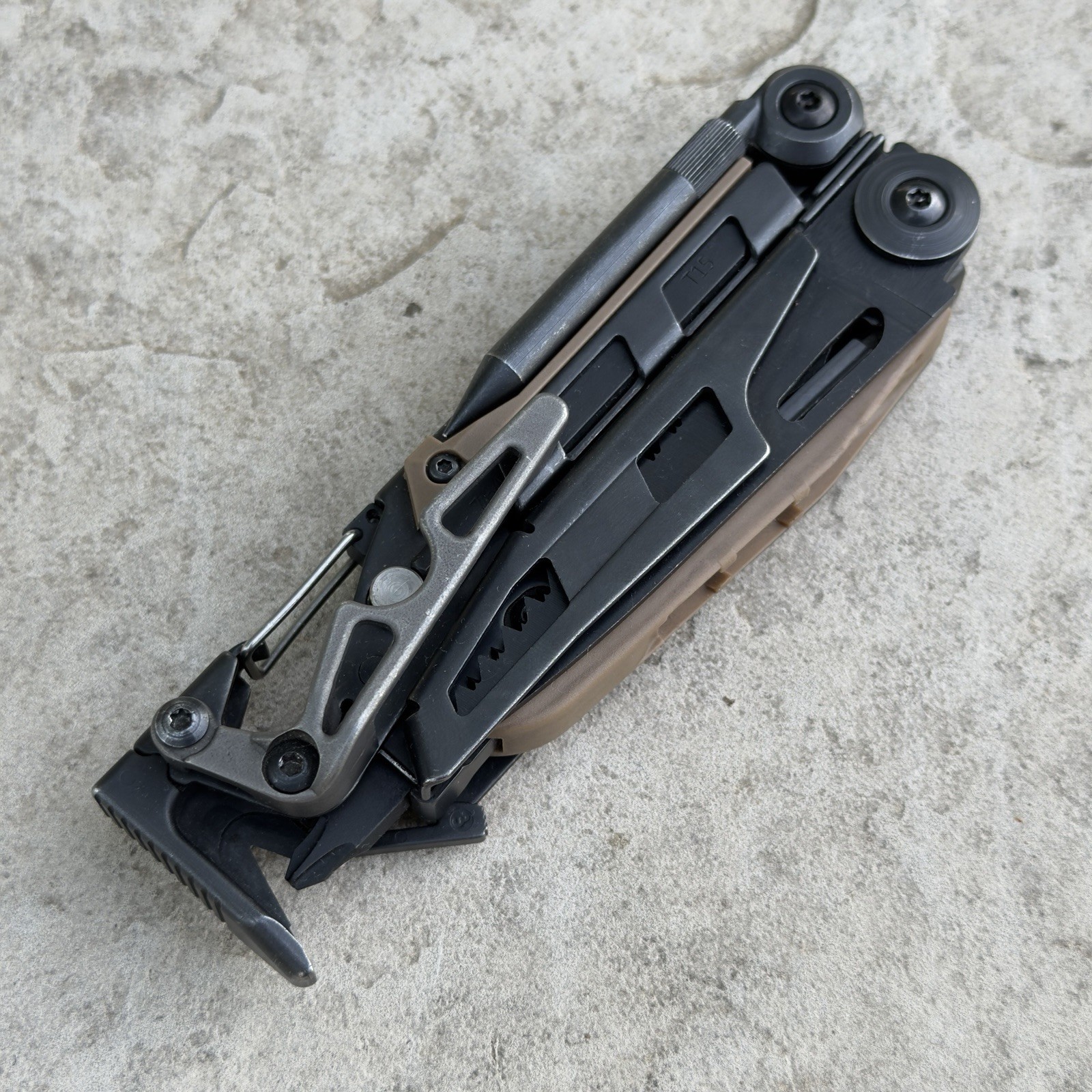 Leatherman MUT EOD Black multi tool Brown/Tan