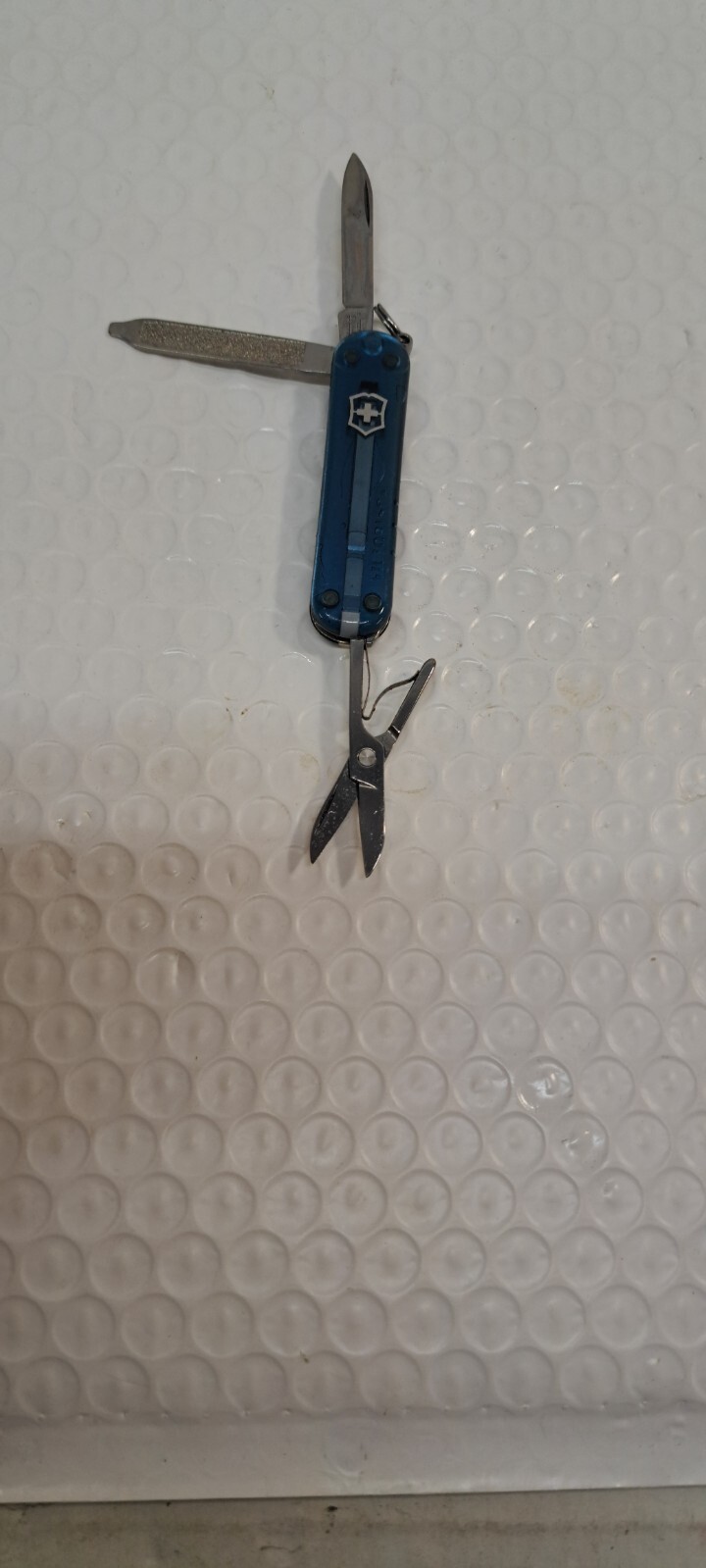 VICTORINOX CLASSIC SD 58MM SWISS ARMY KNIFE POCKET KEYCHAIN TRANSLUCENT blue 5