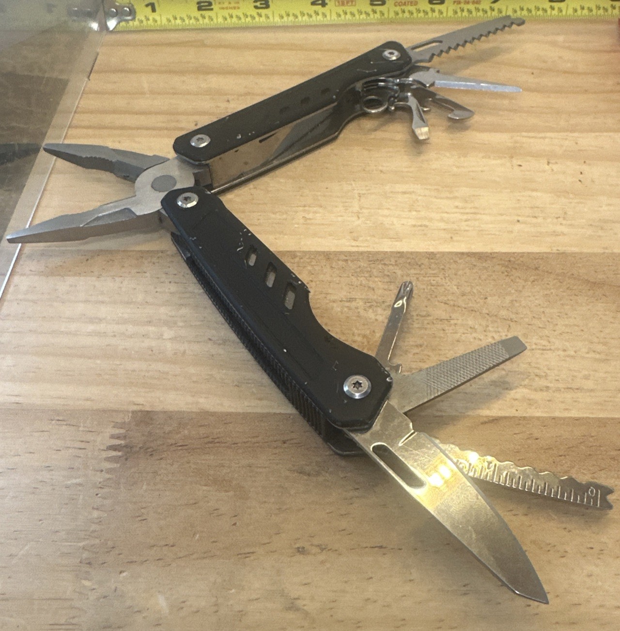 Ozark Trail 17-In-1 Multi Tool Pliers, Wire Cutter, Saw, Knife PLUS.. 4.25” Clos