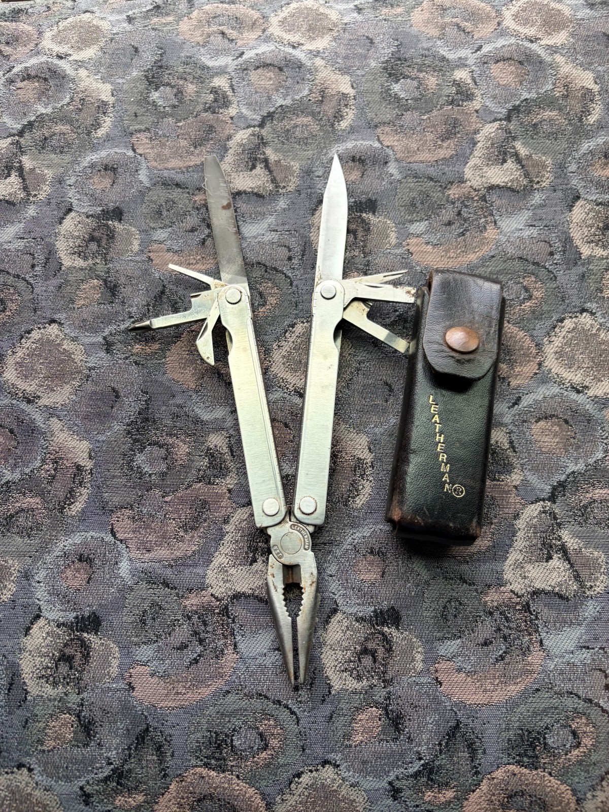 Vintage Original Leatherman Multi-Tool Portland OR. MADE IN USA w/Leather Case