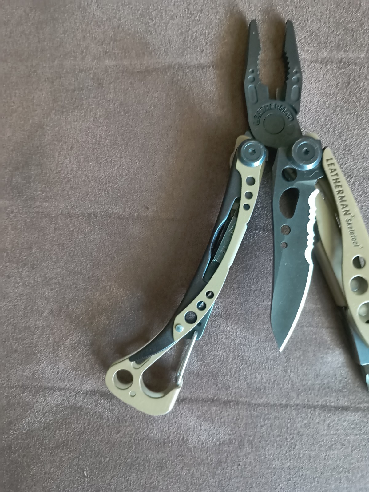 Leatherman Skeletool Coyote Tan multi tool BOD 12/20