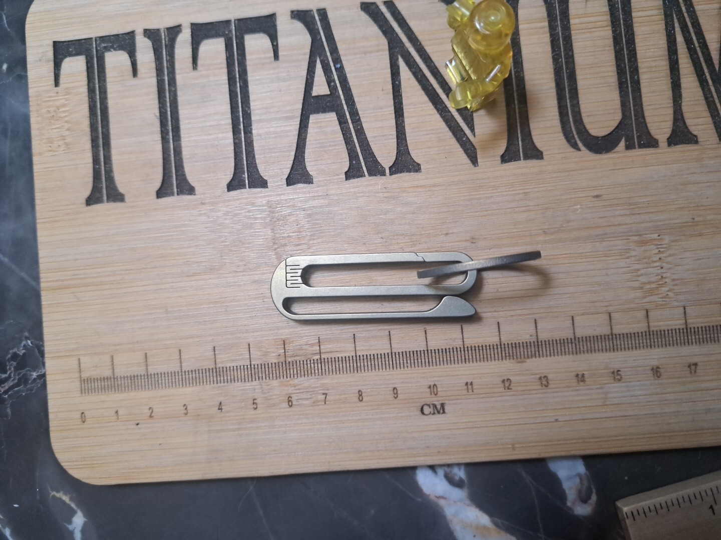 Custom Anodized Titanium Alloy Carabiner Belt Clip