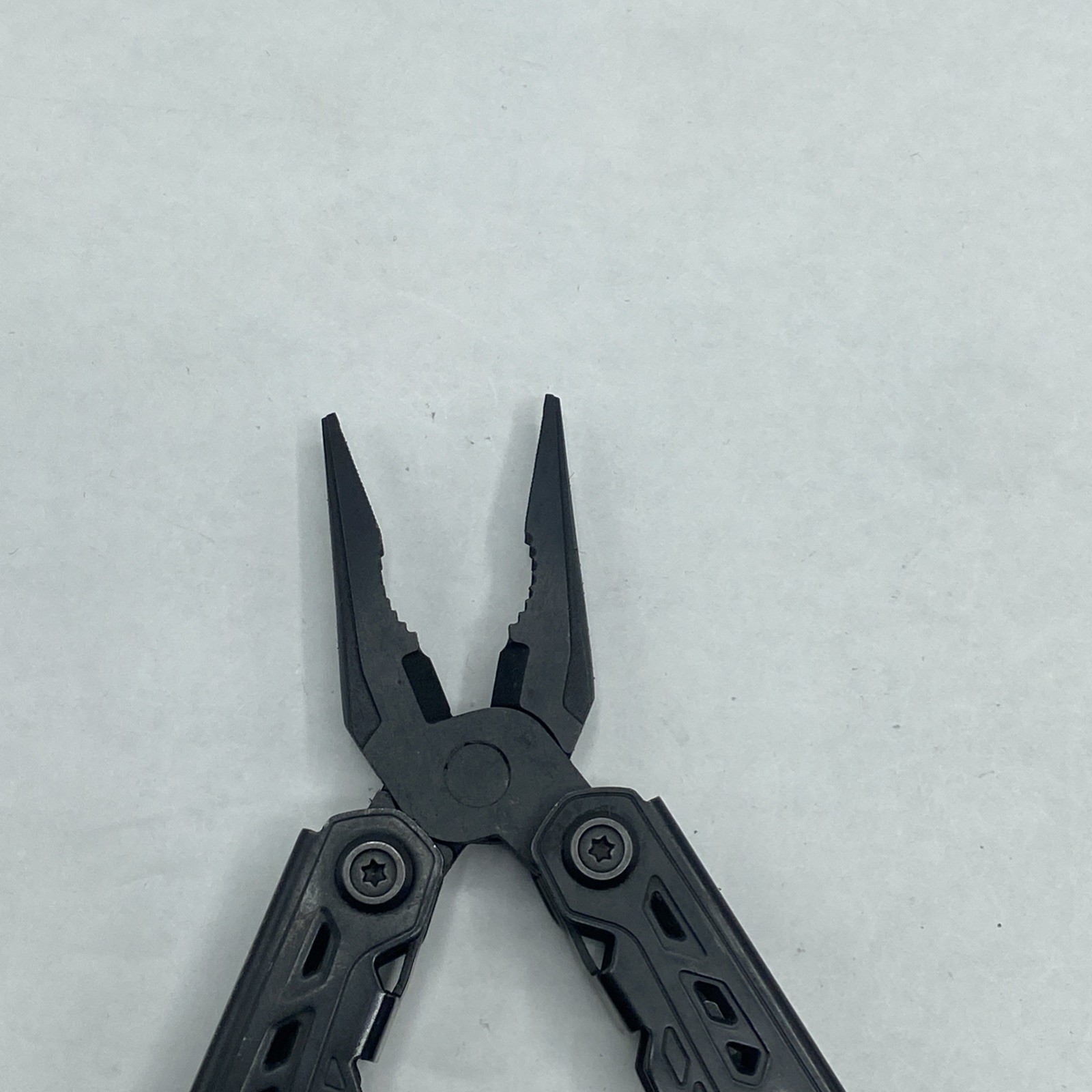 Gerber Truss Multi Tool with Sheath – Black
