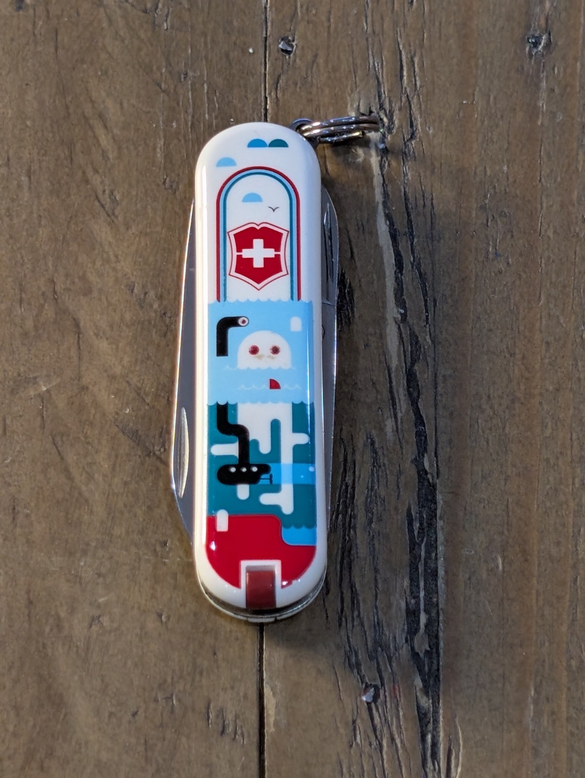 Victorinox – Sea World – Classic SD – Swiss Army SAK – 0.6223.L1502US2 – BS-58