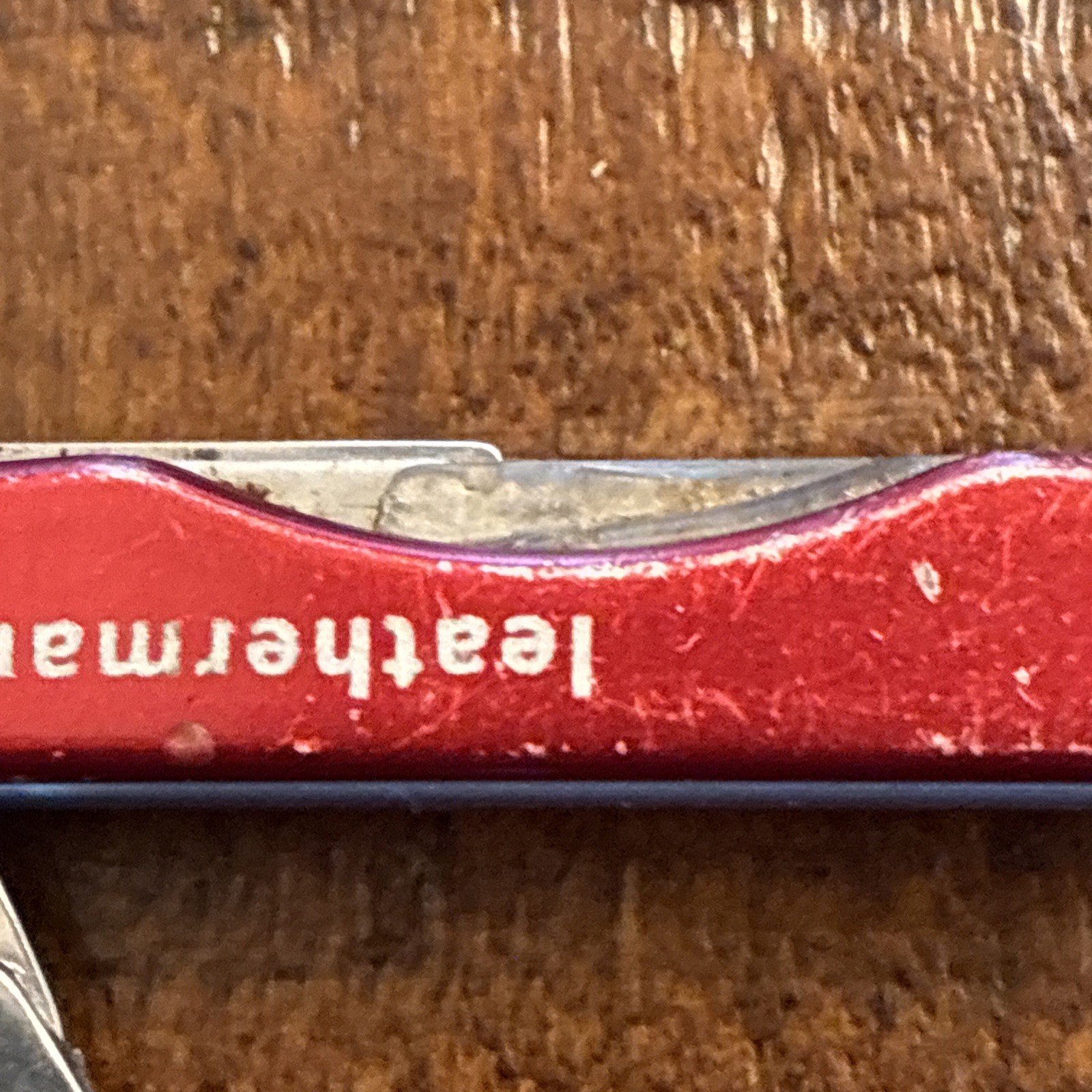 Leatherman Squirt “Radio Shack” E4 Multi-Tool w/Wire Strippers – Very Good