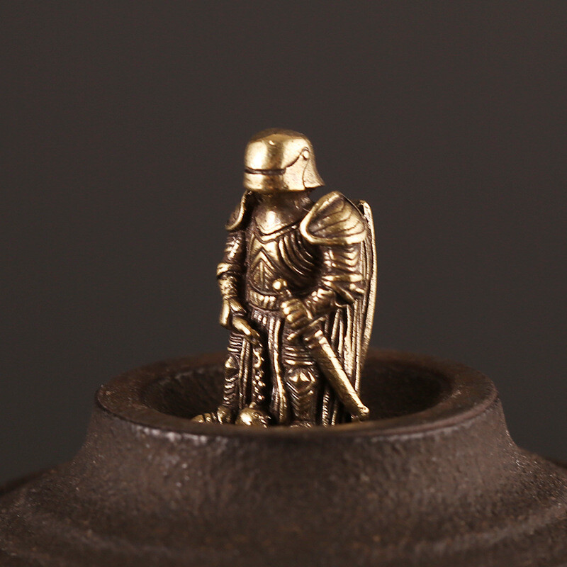 Creative Small Brass Knight Keychain Pendant Pendant EDC