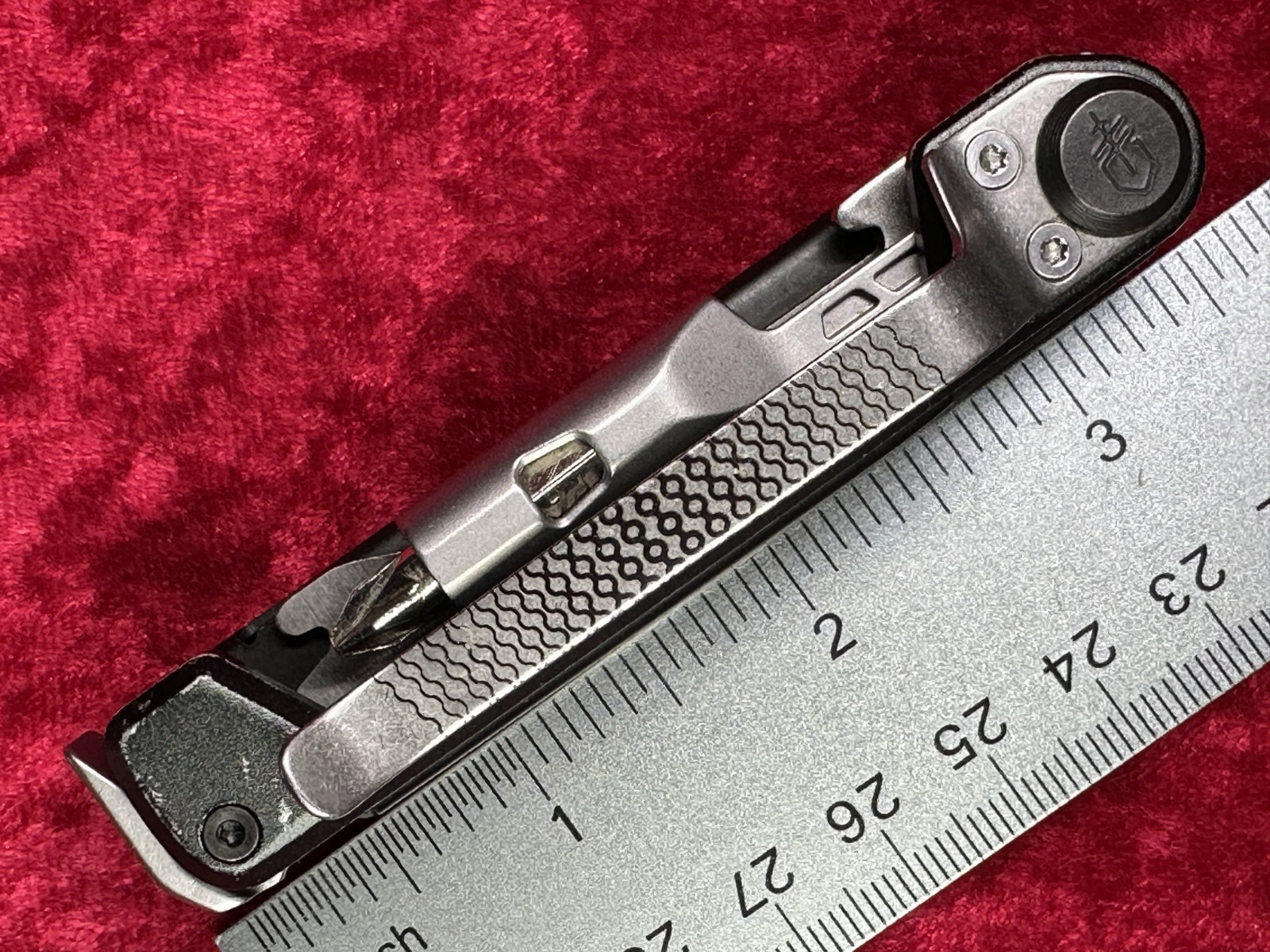 Gerber Armbar Trade Onyx Multi-Tool 6 Tool Knife Bit Holder w/Pocket Clip (582)