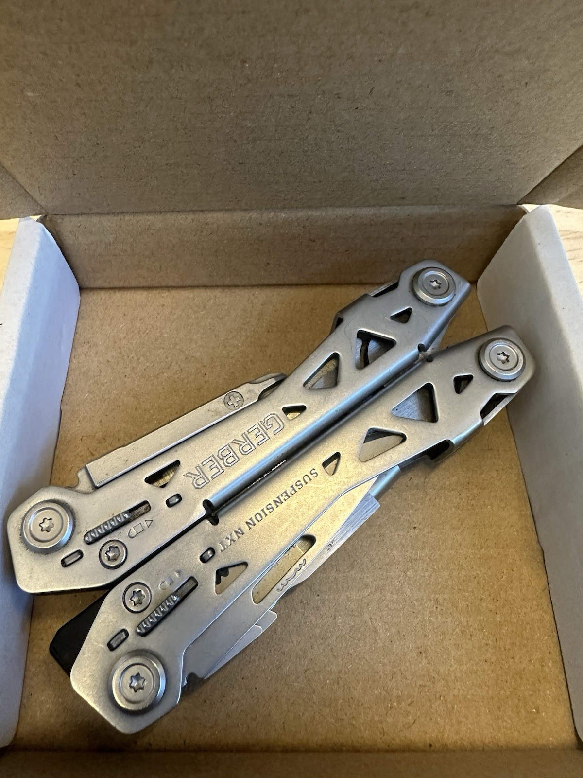 GERBER SUSPENSION NXT 15 In 1 Multitool 4” Closed Silver (MSRP $64)
