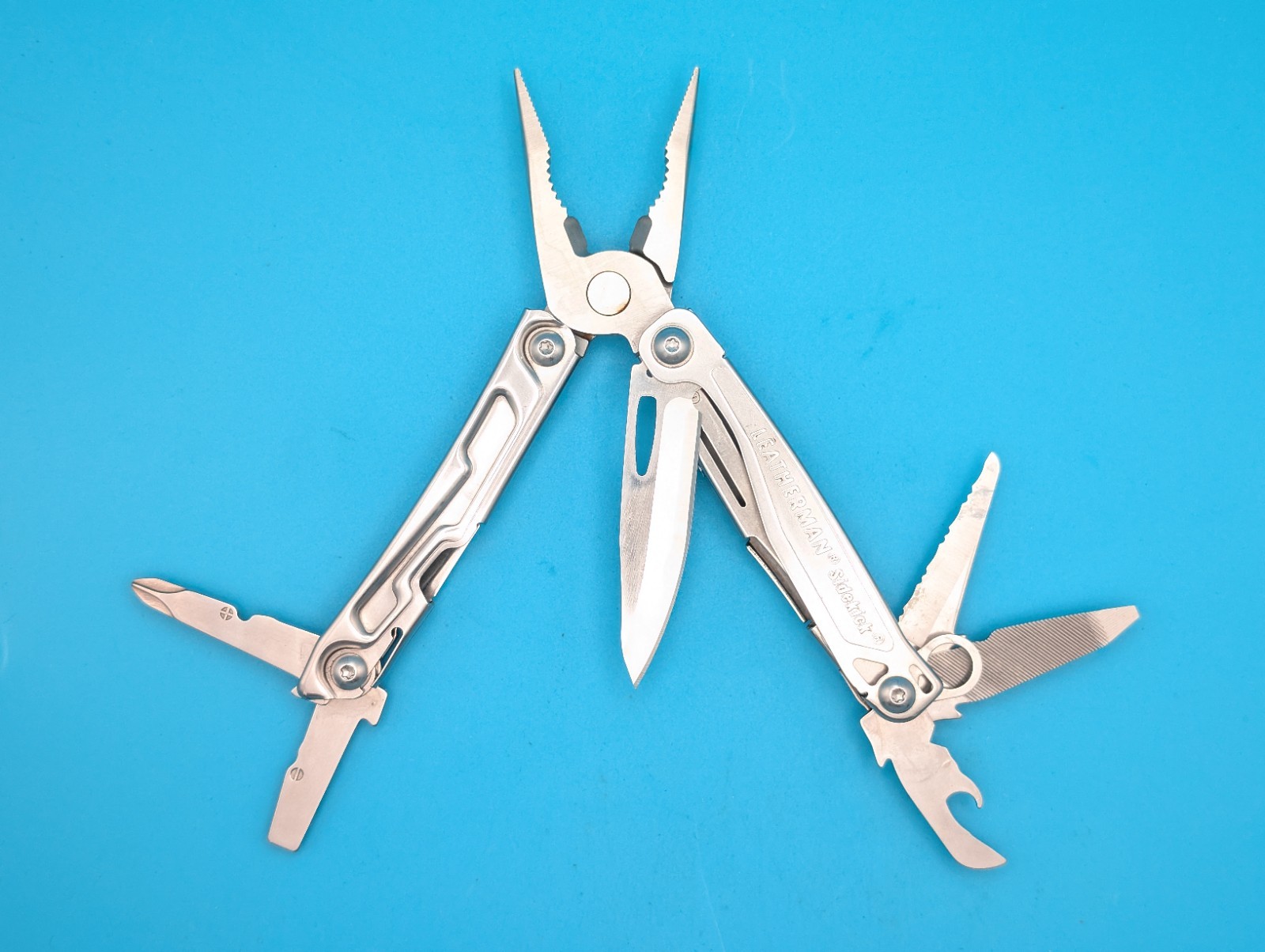 Leatherman Rev 3.8″ Multi-Tool, Stainless!