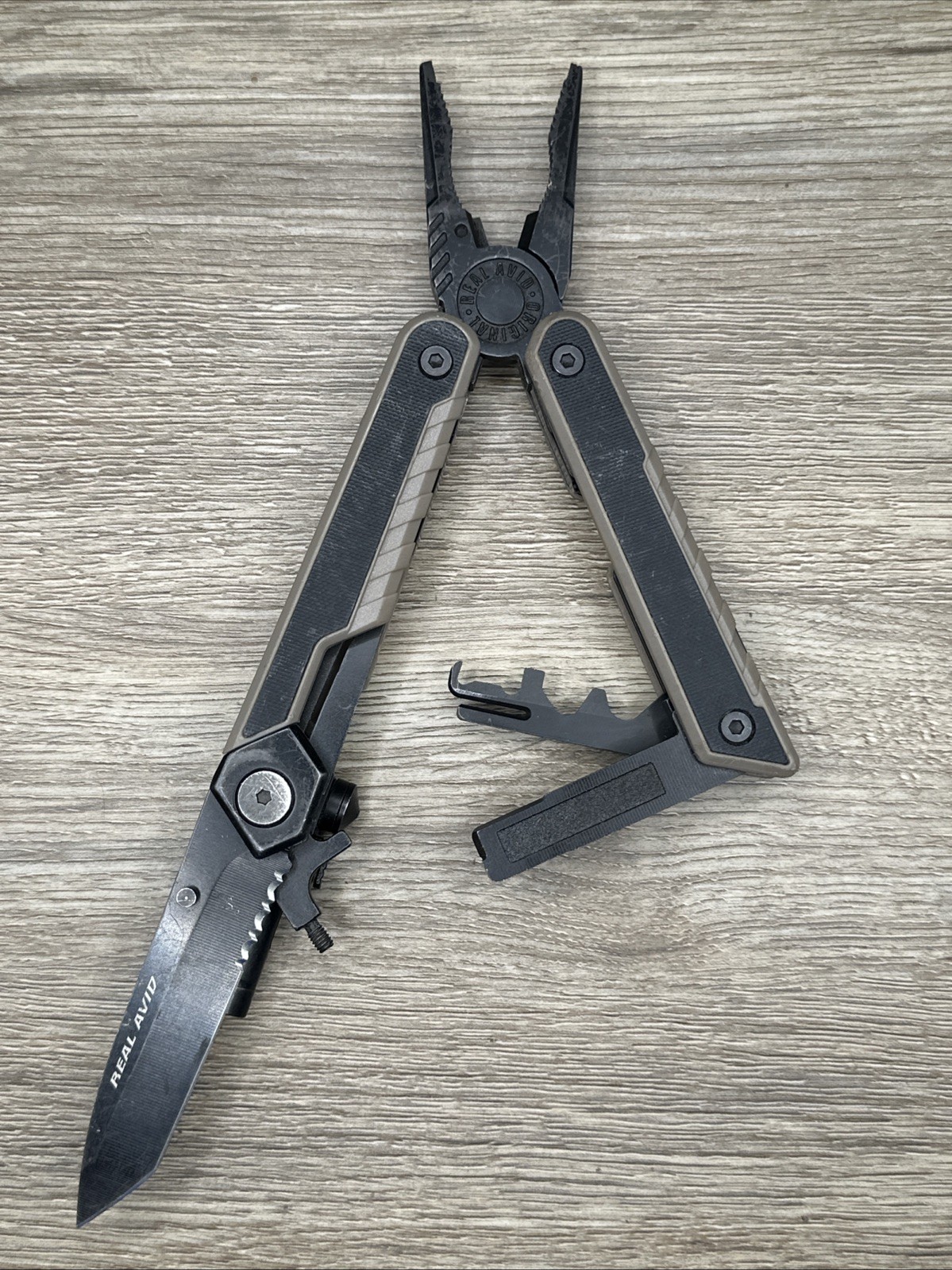 Real Avid Multi-Tool AR15 Hunting Rifle Tool Pliers Knife More!