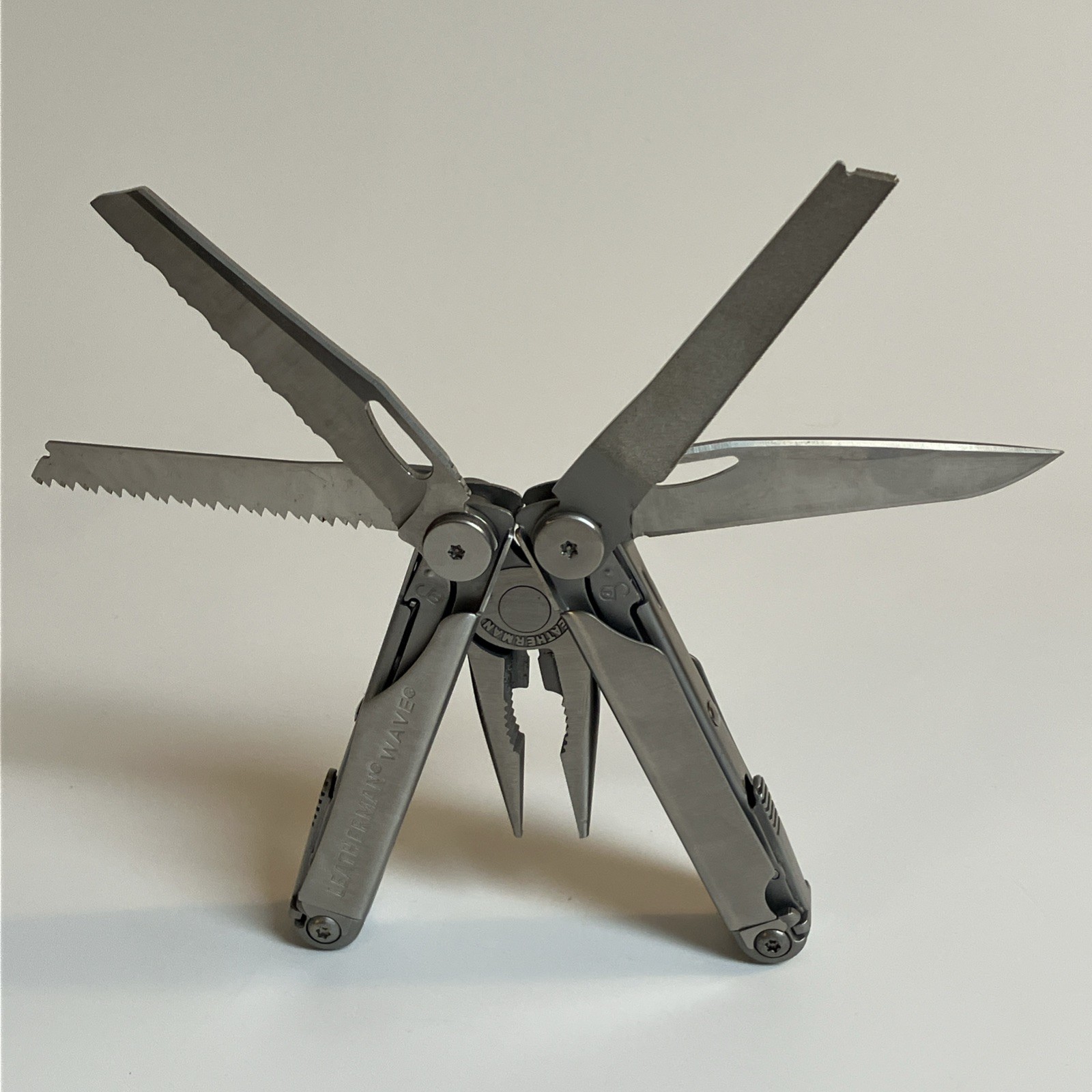 Leatherman Wave 1st Gen Multitool with Original Leatherman Case: Made in USA